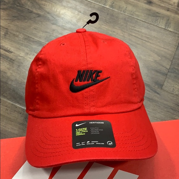 Nike Accessories - NIKE CAP HERITAGE86 youth 1 size red/black